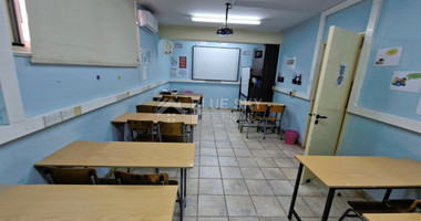 Building for rent in Omonoia area