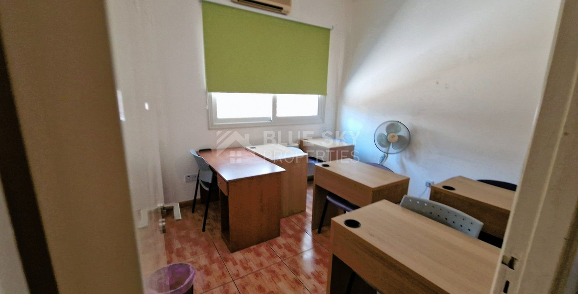 Building for rent in Omonoia area