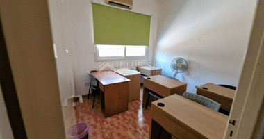 Building for rent in Omonoia area