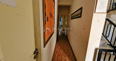 Building for rent in Omonoia area