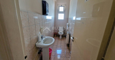 Building for rent in Omonoia area