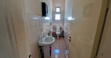 Building for rent in Omonoia area