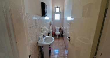 Building for rent in Omonoia area