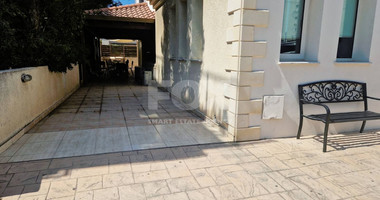 Building for rent in Omonoia area