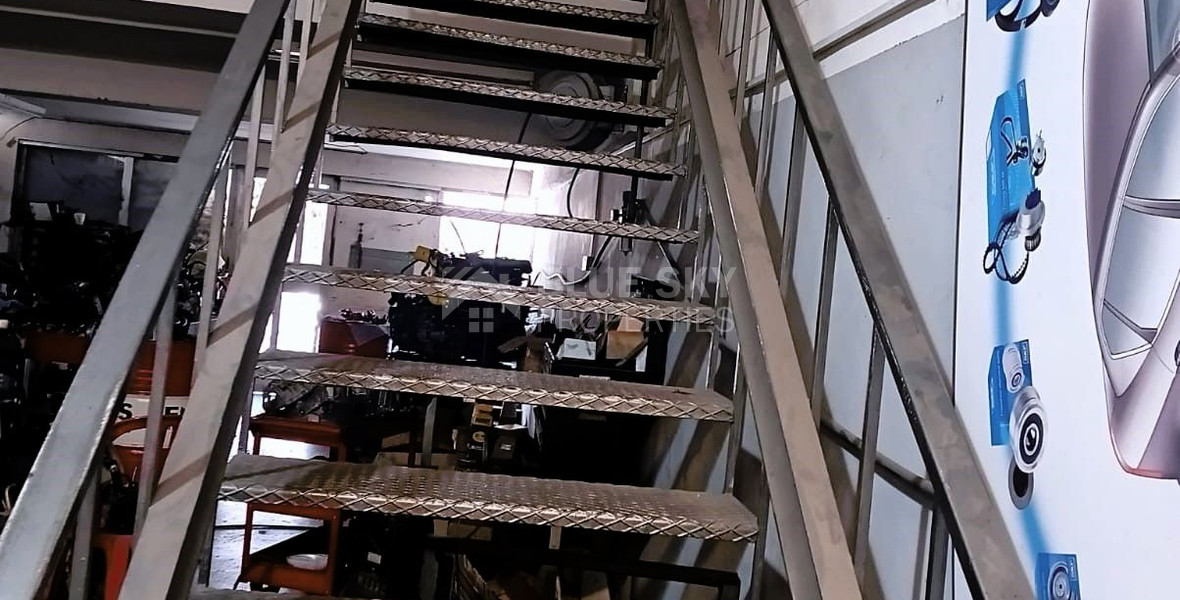 INDUSTRIAL WAREHOUSE FOR SALE IN KATO POLEMIDIA