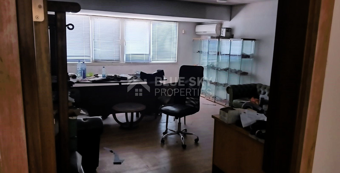 INDUSTRIAL WAREHOUSE FOR SALE IN KATO POLEMIDIA