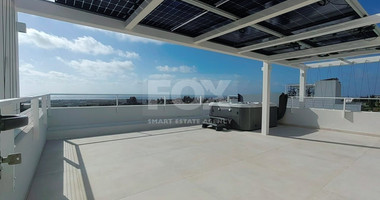 Five bedroom outstanding villa in Peyia
