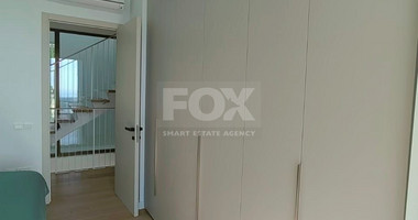 Five bedroom outstanding villa in Peyia