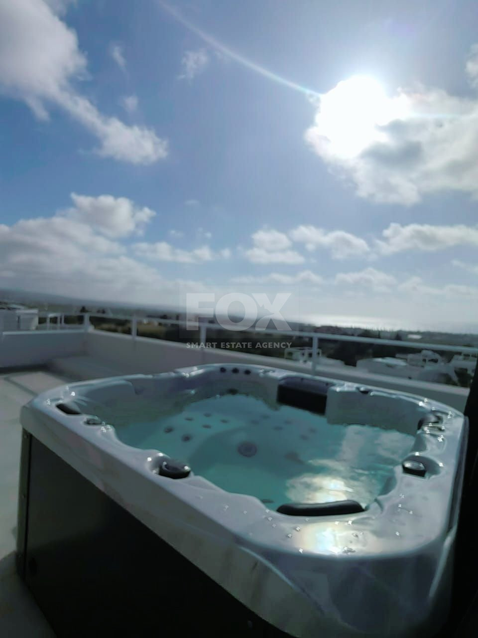 Five bedroom outstanding villa in Peyia