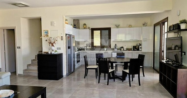 Three bedroom villa in Tala