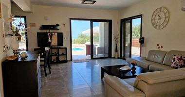 Three bedroom villa in Tala