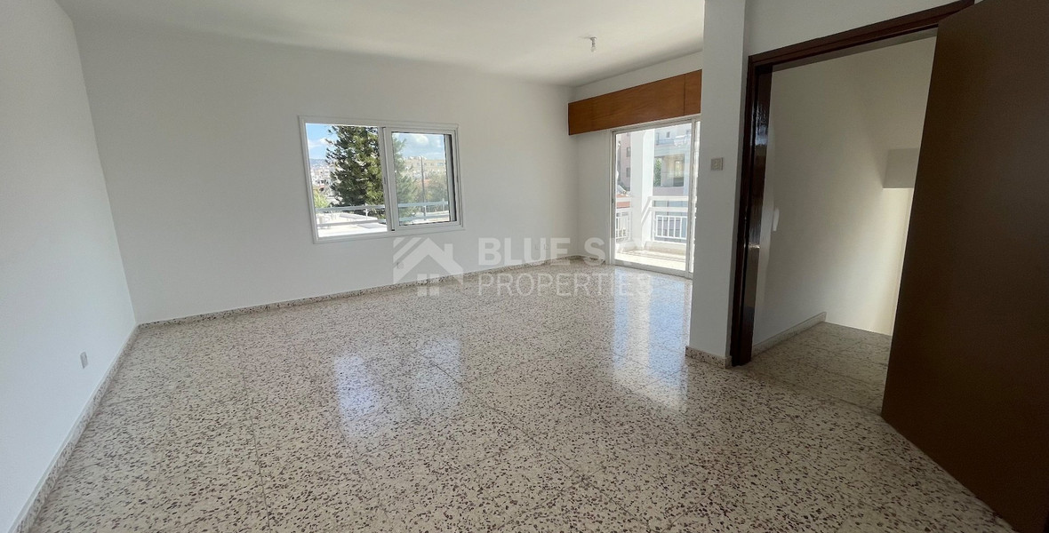 Spacious Two Bedroom Apartment In Paphos Centre