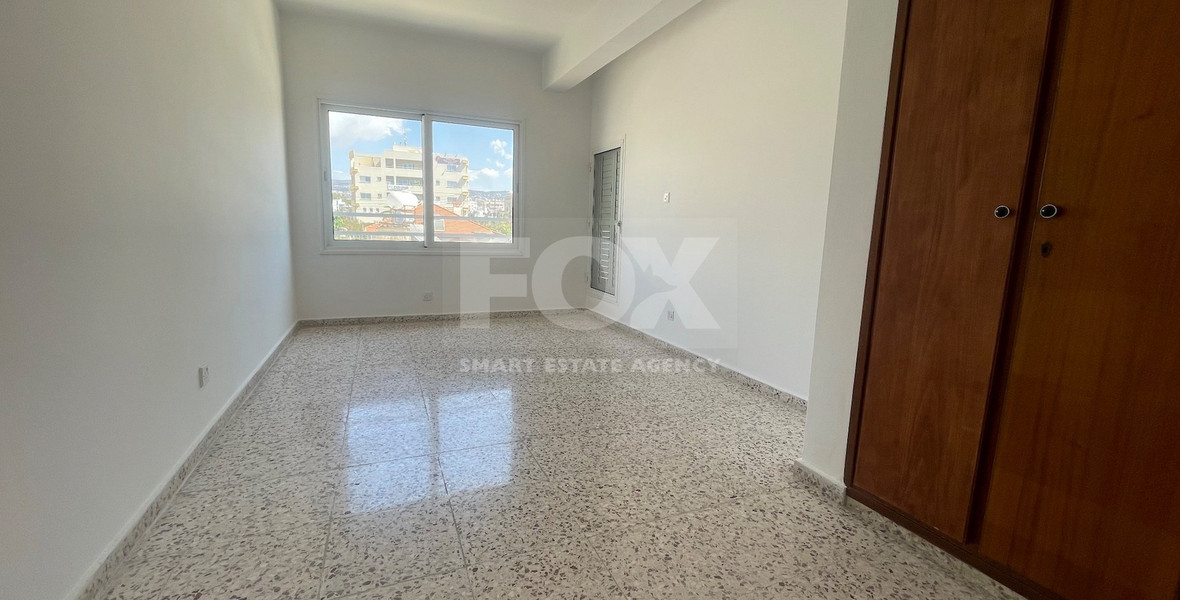 Spacious Two Bedroom Apartment In Paphos Centre