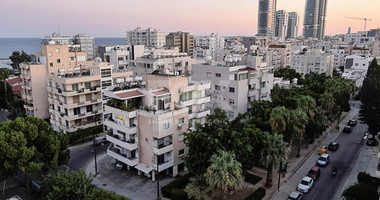 Renovated One-Bedroom Apartment for sale in Neapoli: Prime Location, 200m from the Beach