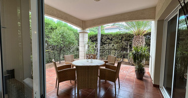 A BEAUTIFUL DETACHED 4 BEDROOM HOUSE IN EXCELLENT CONDITION AND CUL DE SAC.