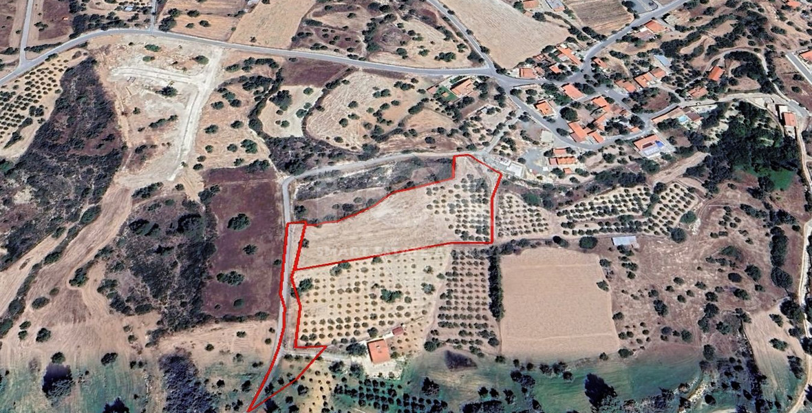 Land for sale in Souni - Zanakia: Ideal for Development