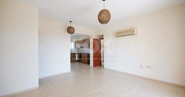 Three Bedroom Apartment in Chloraka , Paphos