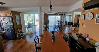 Detached House for sale in Potamos Germasogeias