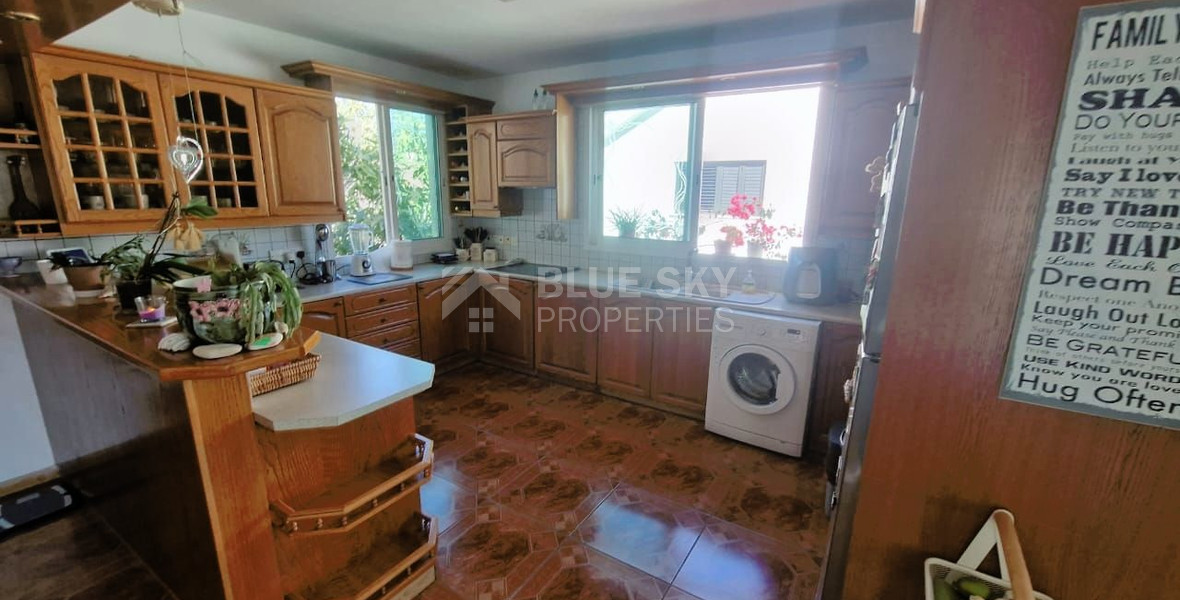 Detached House for sale in Potamos Germasogeias