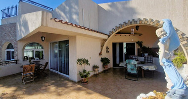 Detached House for sale in Potamos Germasogeias