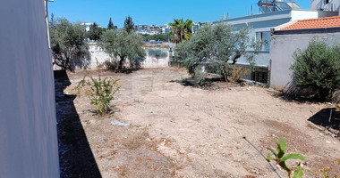 Large Residential Building Plot with House for Sale in Mesa Geitonia