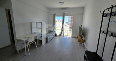 Renovated One Bedroom Apartment For Sale Opposite The 4 Seasons Hotel: Prime Location
