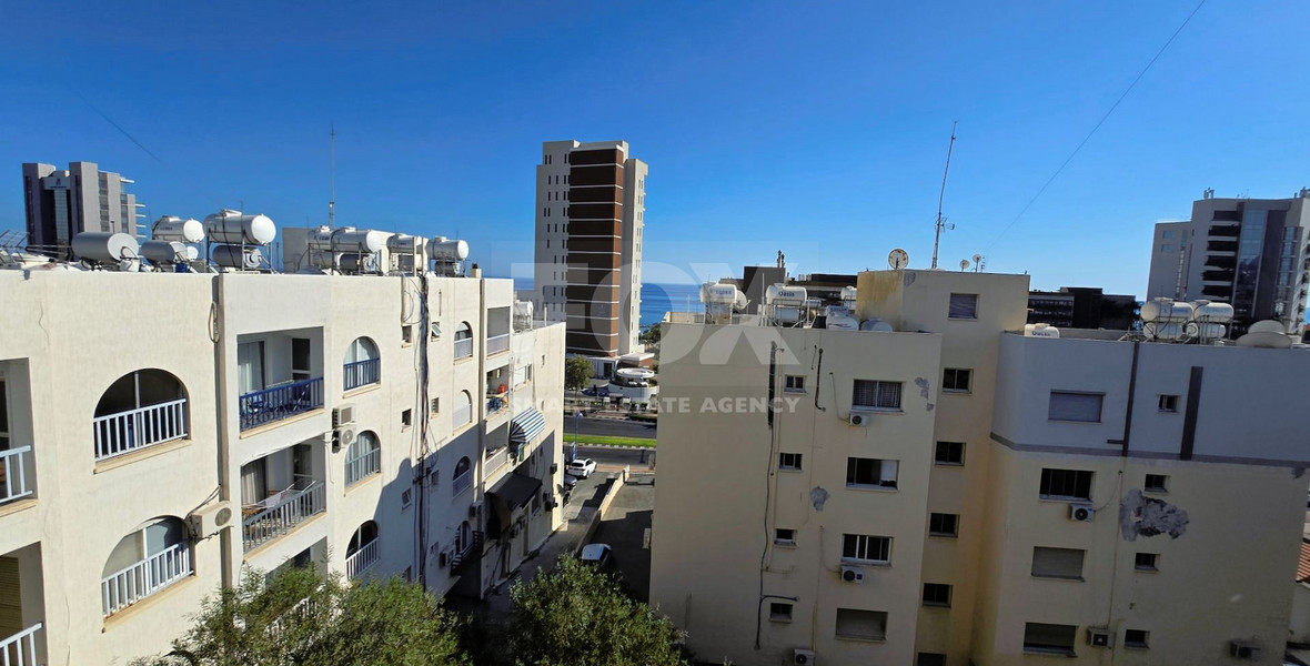 Renovated One Bedroom Apartment For Sale Opposite The 4 Seasons Hotel: Prime Location