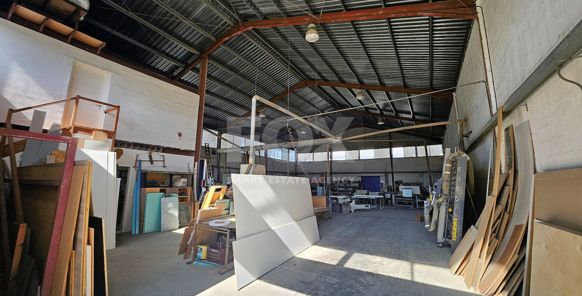 Freehold Warehouse In Kato Polemidia Industrial Area