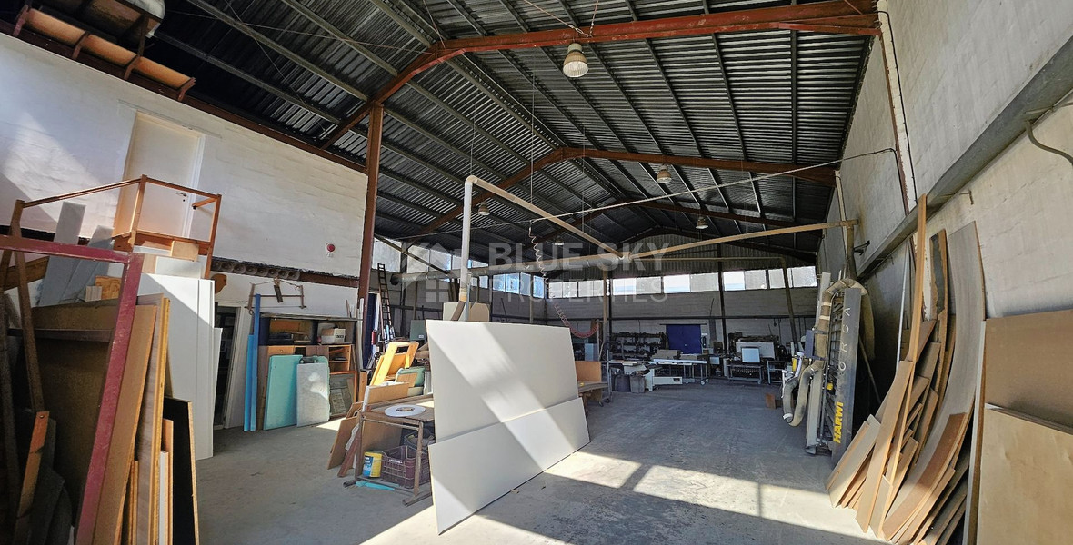 Freehold Warehouse In Kato Polemidia Industrial Area