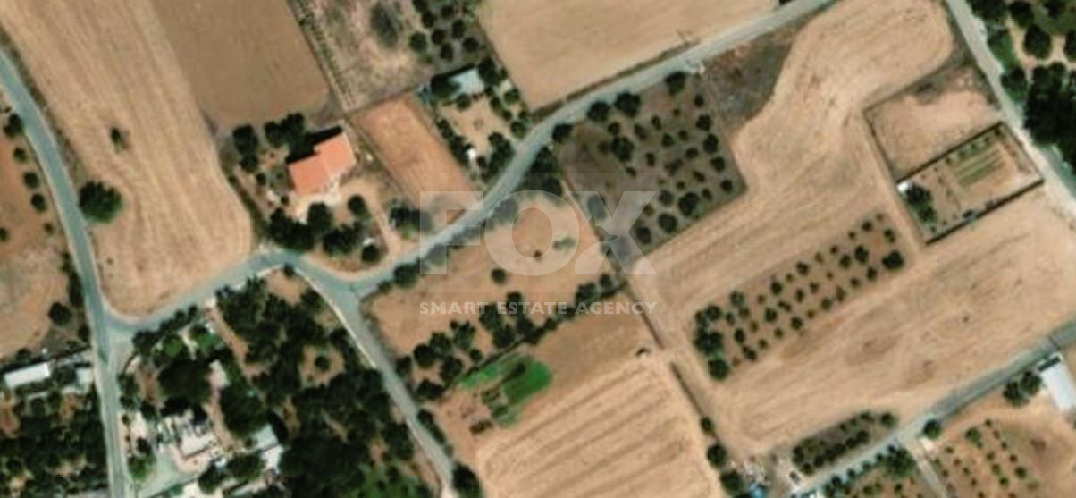 Nice-Big Plot 709sqm In A Very Quiet Residential area in Ypsonas