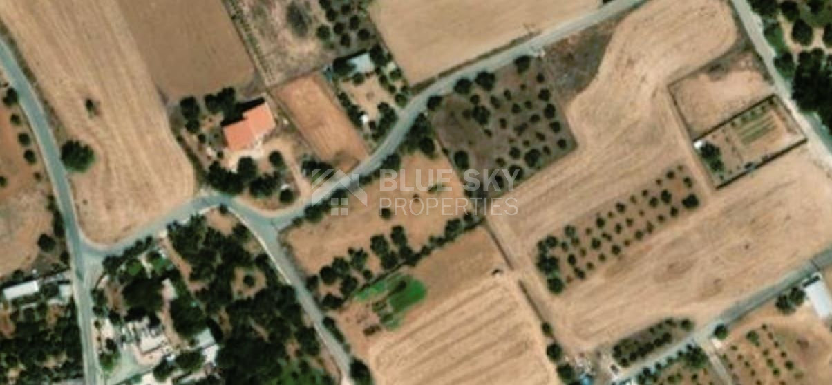 Nice-Big Plot 709sqm In A Very Quiet Residential area in Ypsonas