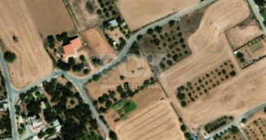 Nice-Big Plot 709sqm In A Very Quiet Residential area in Ypsonas