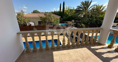 Three bedroom villa in Chloraka , Paphos