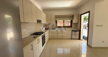 Three bedroom villa in Chloraka , Paphos