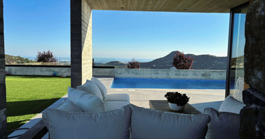 Luxurious 4-Bedroom Villa in Fasoula, Limassol: with Stunning Views