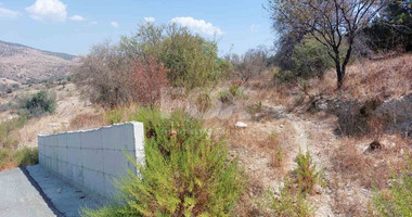 Oικιστικό χωράφι στη Αγία Μαρίνα Κελοκεδάρων, επαρχίας Πάφου