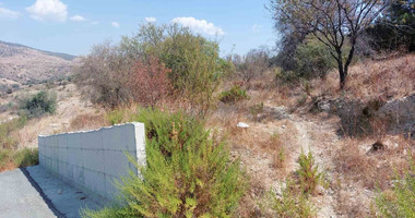 Oικιστικό χωράφι στη Αγία Μαρίνα Κελοκεδάρων, επαρχίας Πάφου