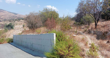 Oικιστικό χωράφι στη Αγία Μαρίνα Κελοκεδάρων, επαρχίας Πάφου