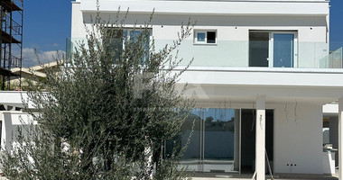 Unfurnished 5 bedrooms, 5 bathrooms detached house for rent in Germasogia, Limassol