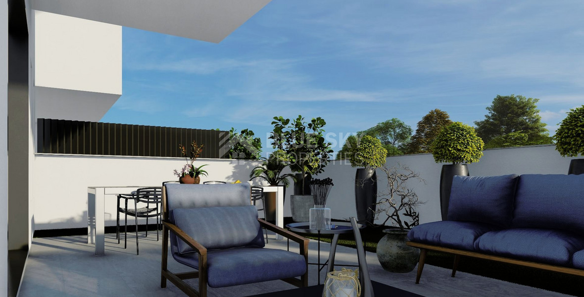 Modern Design-Luxury, Ground Floor One Bedroom Apartment With Private Yard And Garden