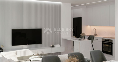 Modern Design-Luxury, Ground Floor One Bedroom Apartment With Private Yard And Garden