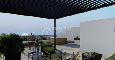 Modern Design-Luxury, Three Bedroom Apartment With Roof Garden