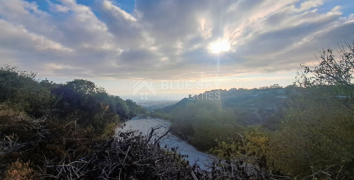 Residential land in Tsada