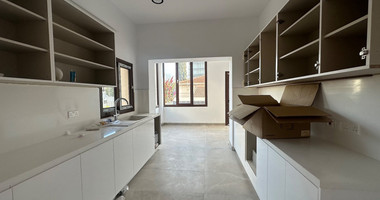 OUTSTANDING OFFICE BUILDING UNDER FULL RENOVATION IN CENTRAL LIMASSOL AGIA ZONI