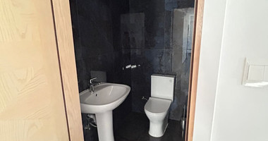 Renovated 250 m² Office for Rent – Agios Nicolaos, Limassol