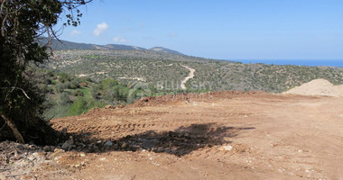 Land in Neo Chorio – Prime Location with Stunning Sea Views