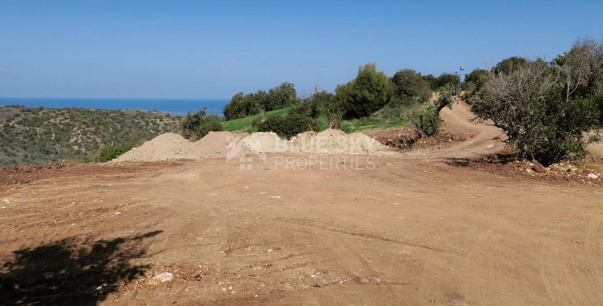 Land in Neo Chorio – Prime Location with Stunning Sea Views