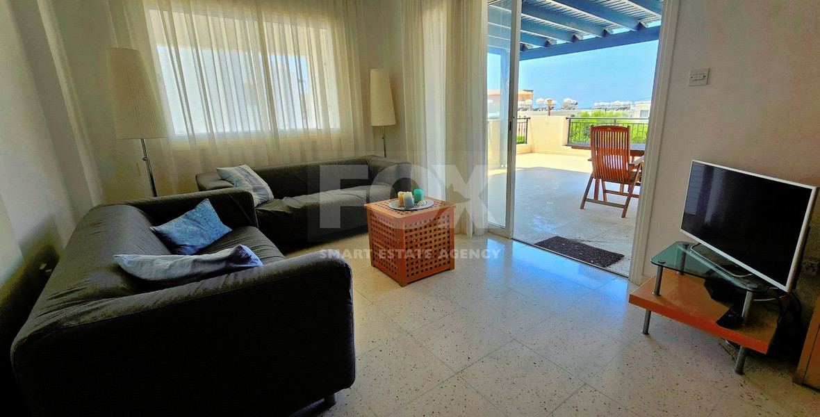 Stunning 2-Bedroom Top-Floor Apartment Close to the Beach in Kato Pafos