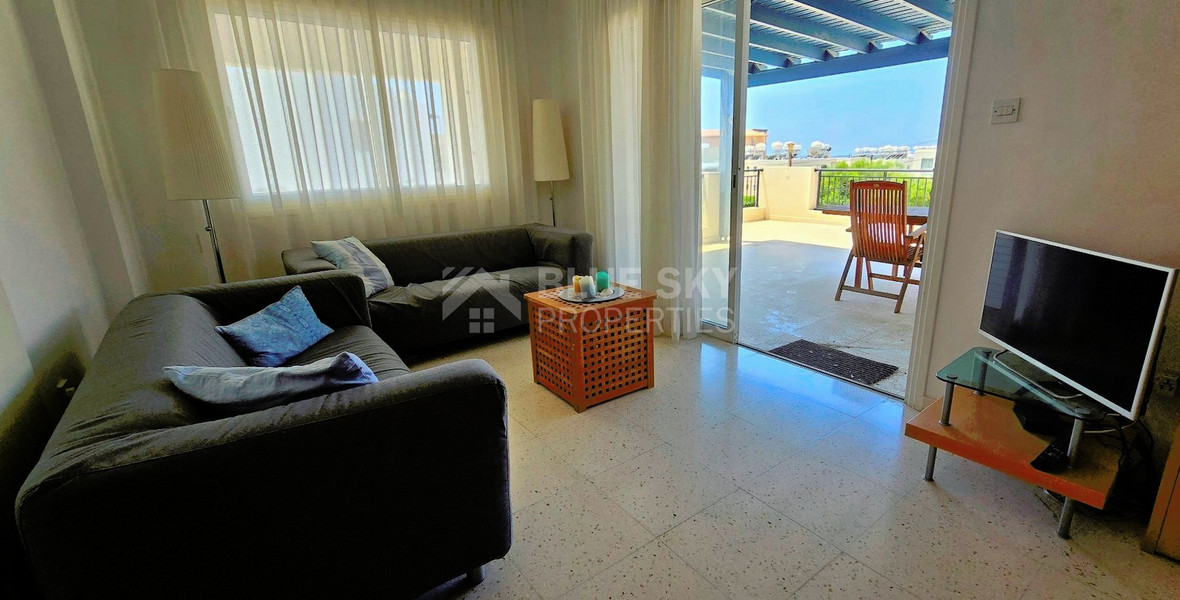 TWO BEDROOM APARTMENT CLOSE TO THE BEACH