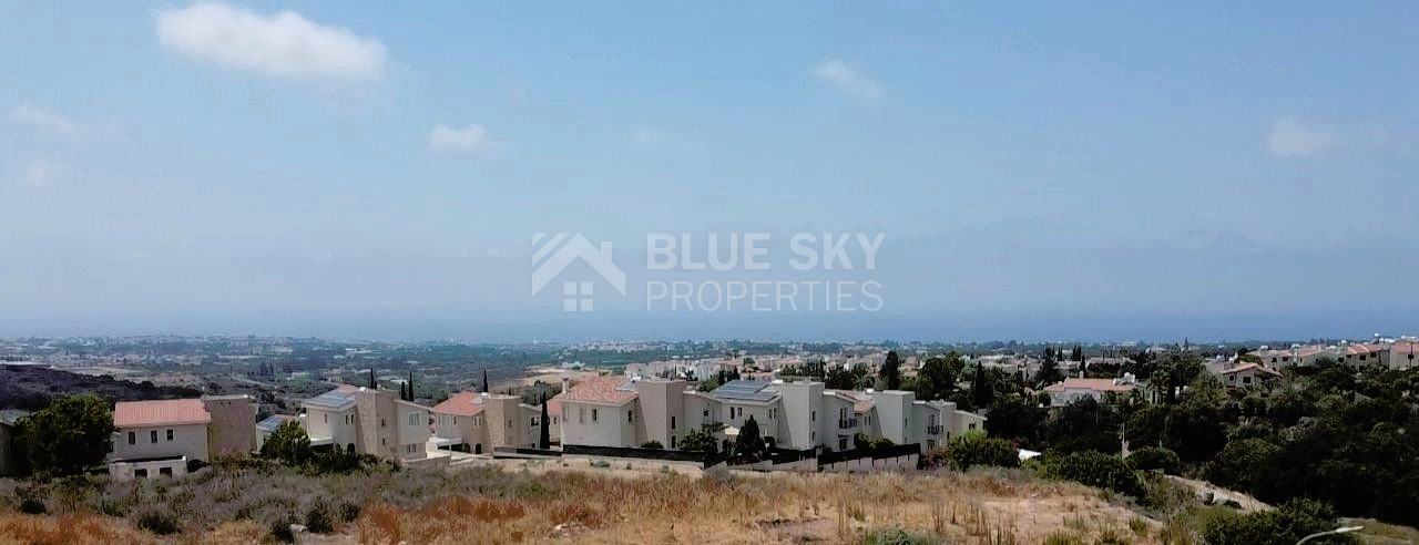 STUNNING MODERN THREE BEDROOM VILLA IN TALA